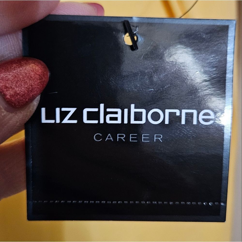 #211 LIZ CLAIBORNE CAREER- SS KNOT FRONT SUNLIGHT YELLOW TOP- Size: XXL - Picture 5 of 5